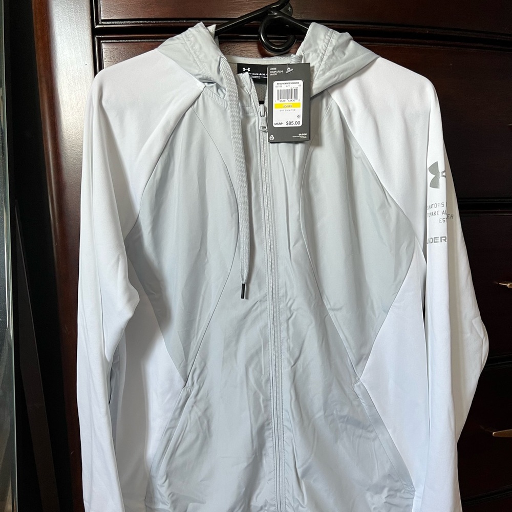 BNWT Under Armour cold gear jacket for men, size medium.